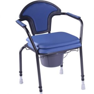 La chaise New Club associe ergonomie et confort d'utilisation grâce à son assise. Elle est proposée avec un dossier confort rembourré et, au choix, un bouchon obturateur exclusif ou une galette pleine. Le seau se retire par le dessus, en soulevant l'assise.