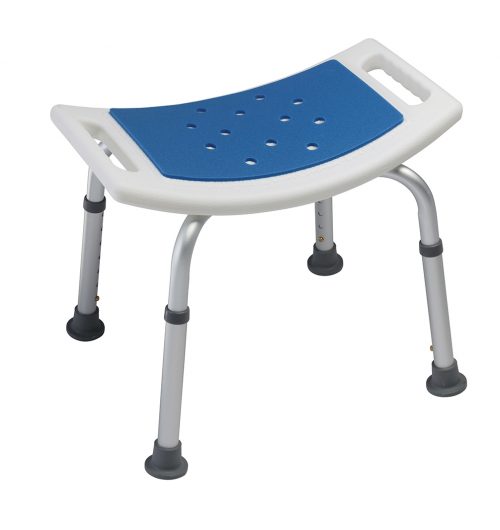 La gamme Blue seat se décline en différents sièges et marche pieds à utiliser pour accéder au bain ou à la douche.
