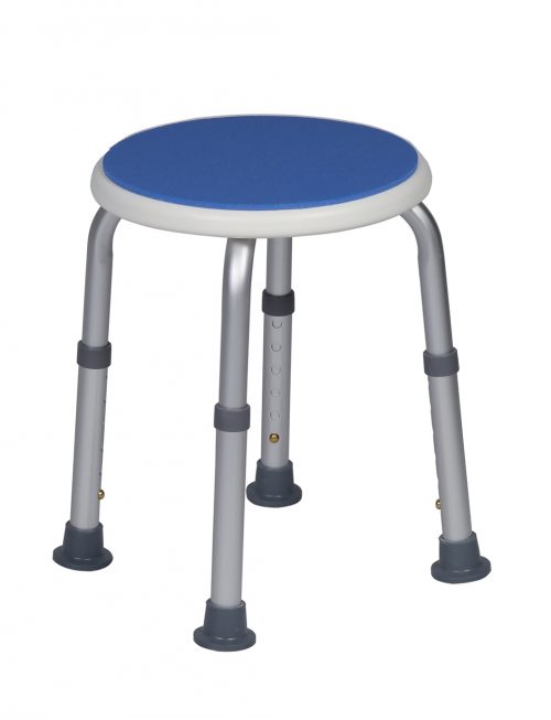 a gamme Blue seat se décline en différents sièges et marche pieds à utiliser pour accéder au bain ou à la douche. Sans risque de corrosion grâce à leur structure en dur-aluminium anodisé, leur assise est recouverte d'un coussinet souple pour un meilleur confort et éviter tout glissement.